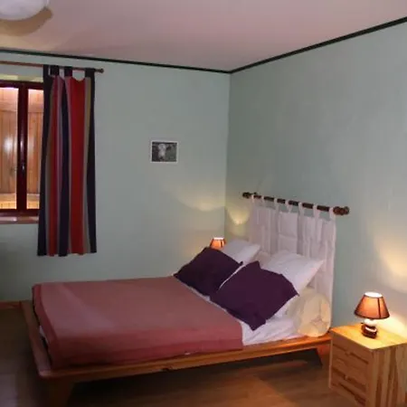 De Charme Avec Cheminee, Terrasse Et Garage A - Fr-1-585-10 * Brixey-aux-Chanoines