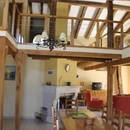 Casa di campagna De Charme Avec Cheminée, Terrasse Et Garage à - Fr-1-585-10