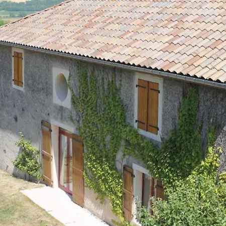 De Charme Avec Cheminée, Terrasse Et Garage à - Fr-1-585-10 * Brixey-aux-Chanoines