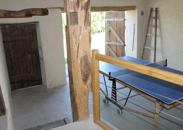 De Charme Avec Cheminee, Terrasse Et Garage A - Fr-1-585-10